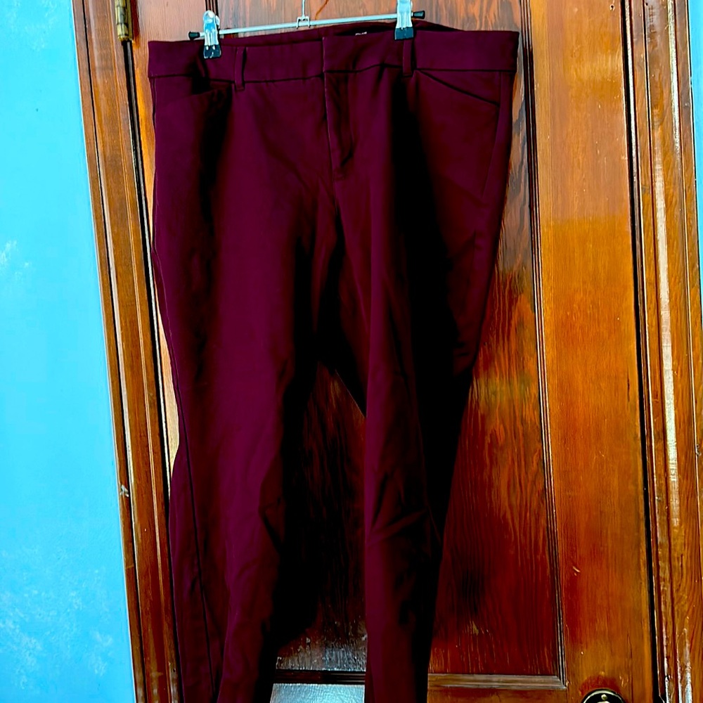 Old Navy Ankle Length Pixie